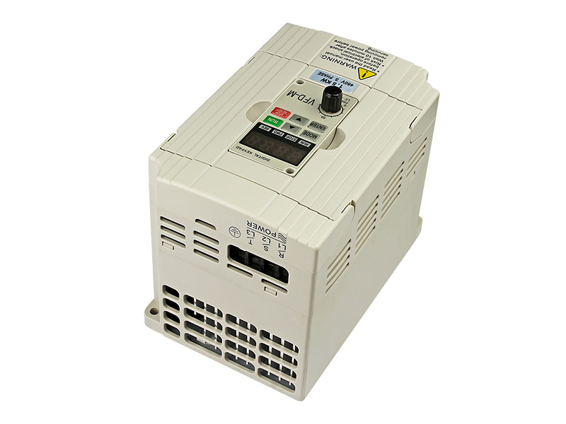 8000S通用變頻器，變頻調(diào)速器，變頻器廠家，電機(jī)變頻器，三相變頻器